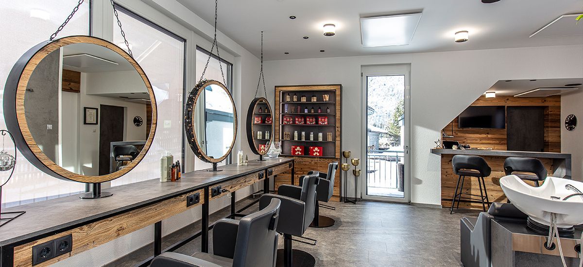 NEUBAU - ALPENKAMM MEISTERFRISEUR LÄNGENFELD